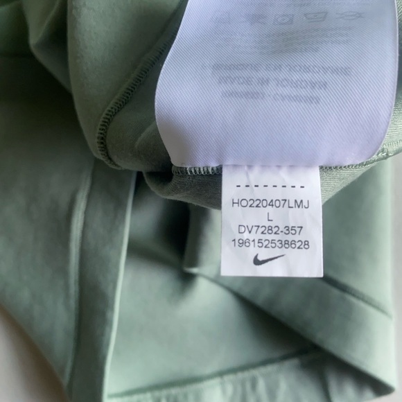 Nike Women’s Green Dri-FIT Funnel Neck Long Sleeve Pullover Hoodie Size L - Picture 9 of 13